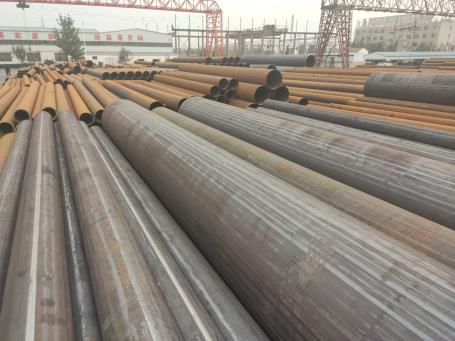 Did you know that there are two kinds of seamless steel pipes?